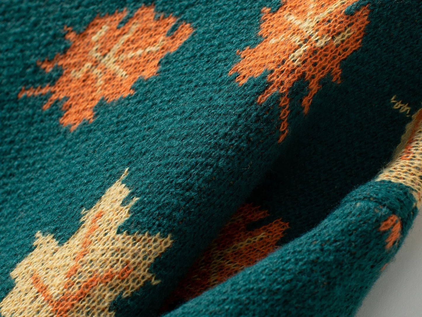 Pull tricoté à motif de feuille d'érable d'automne