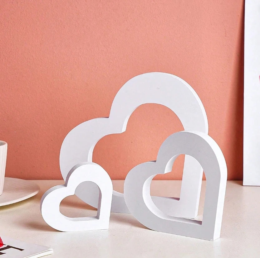 3-Piece White Heart-Shaped Decorative Set