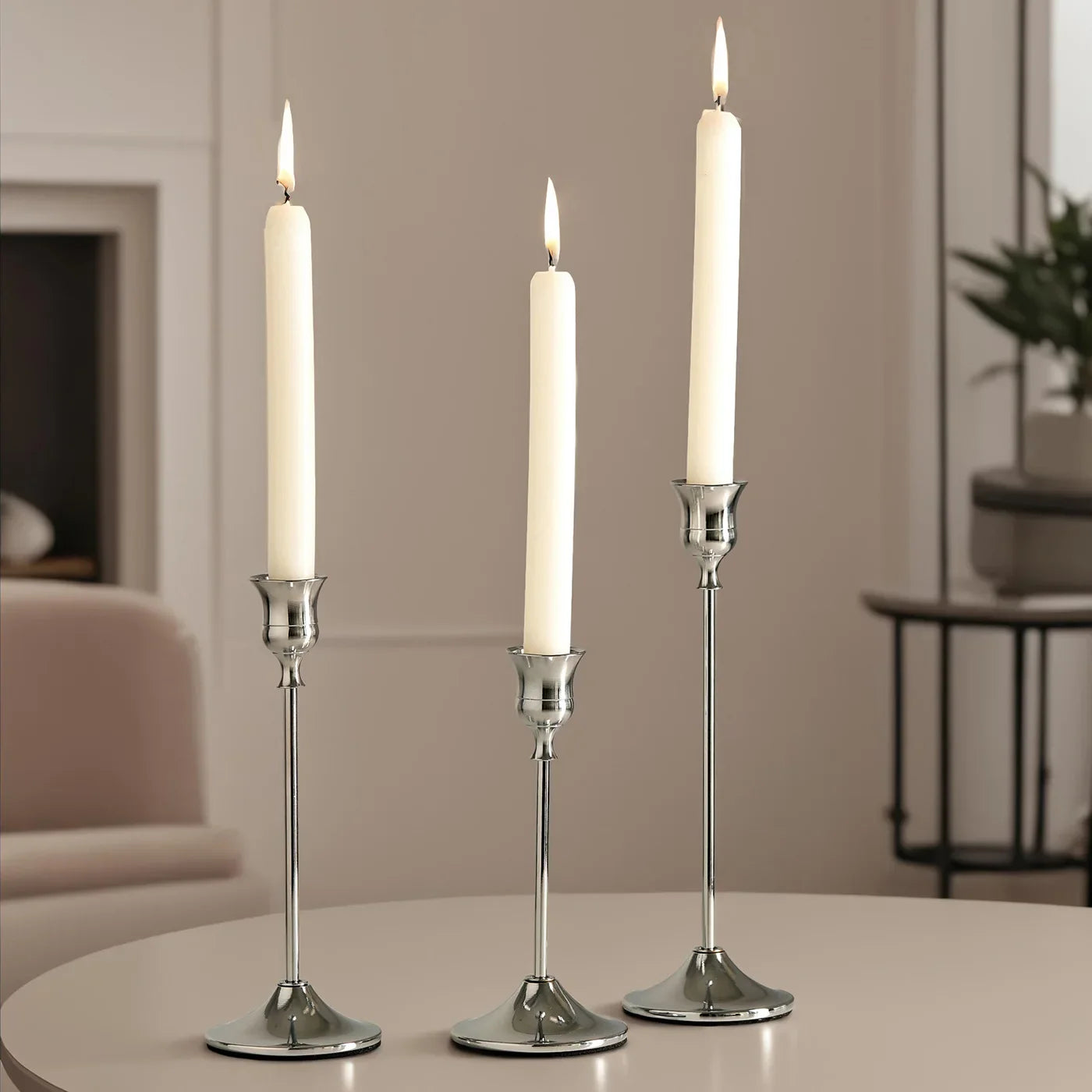 European-Style Minimalist Metal Candlestick Holders