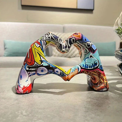 Bunte Liebesgesten-Skulptur