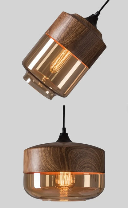 Nordische Pendelleuchte aus Holz und Glas