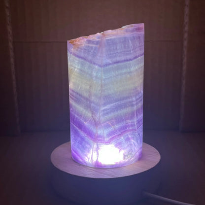 Lampada in cristallo di fluorite arcobaleno naturale