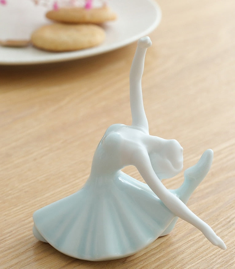 Delicate Pose Figurine Ornament