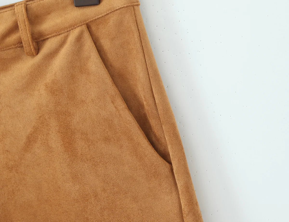 Suedelle Retro High-Waist Shorts