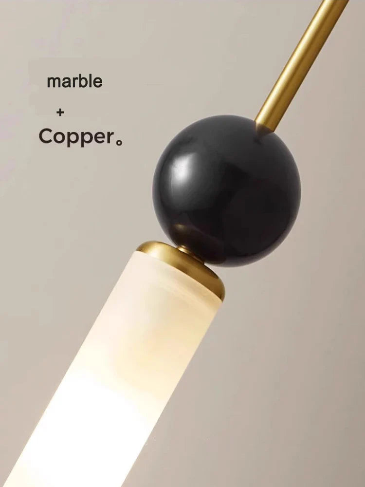 Postmoderne Marmor-Wandlampe aus Kupfer