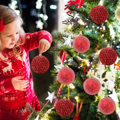 12 Stück bruchsichere, glänzende Kugeln als Weihnachtsbaumdekoration.