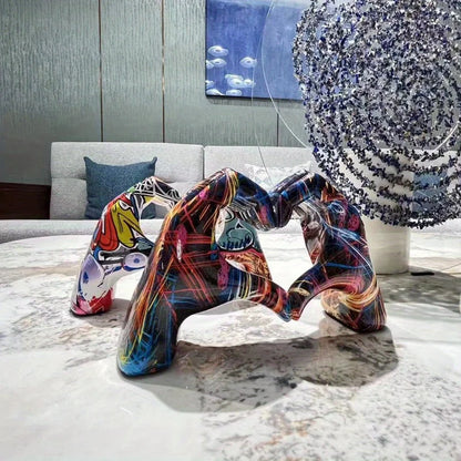 Bunte Liebesgesten-Skulptur