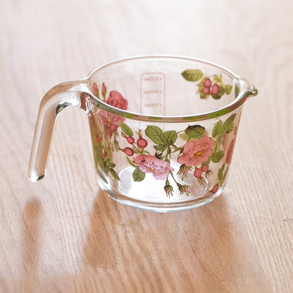 Retro Flowers Measuring Cup with Lid