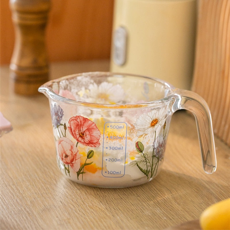 Retro Flowers Measuring Cup with Lid