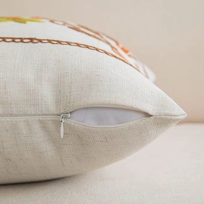 Kissenbezug mit Blumenranken-Stickerei