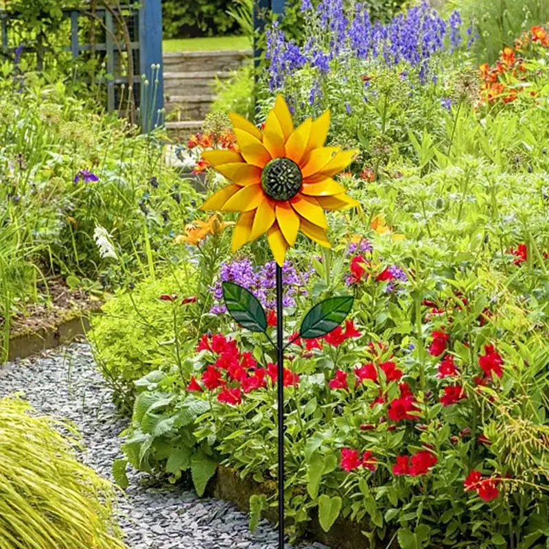 Florale Windmühlen aus Metall