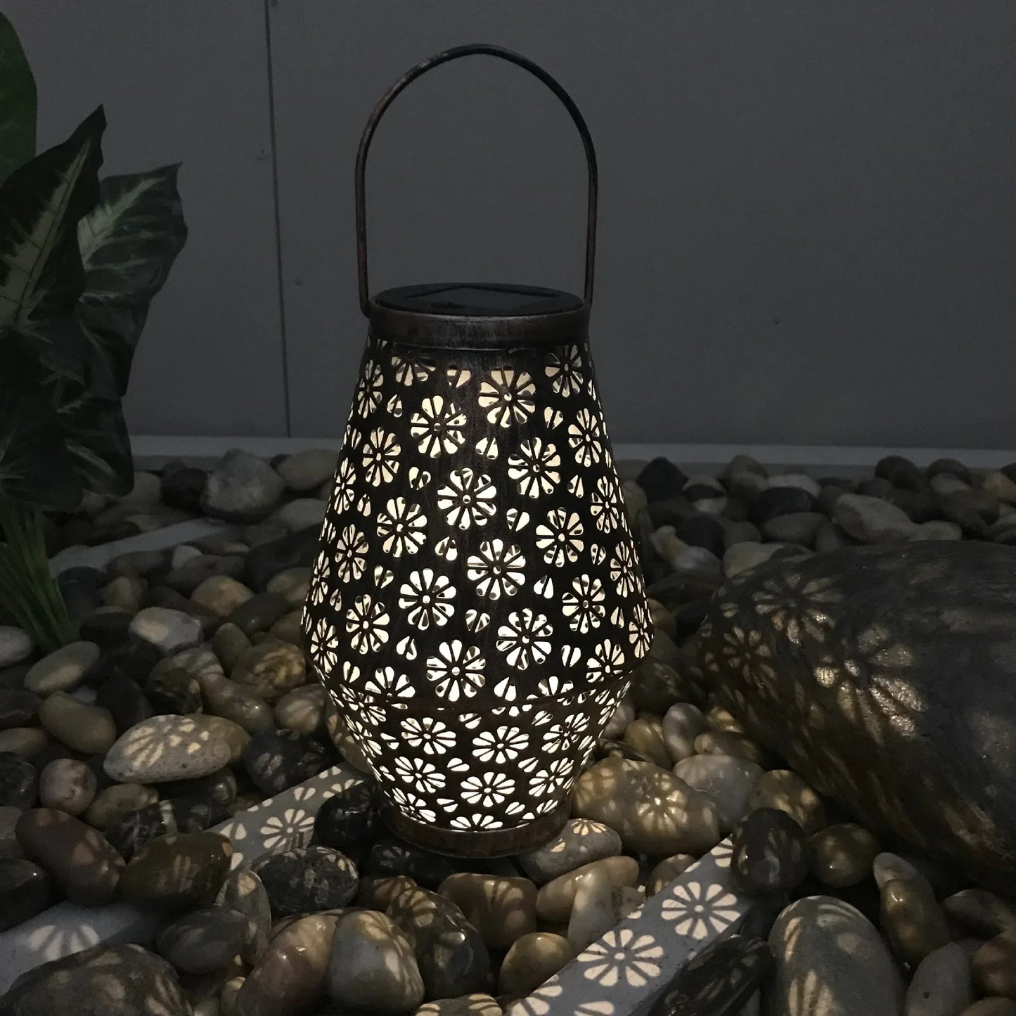 Solar Chrysanthemum Hollow Lantern Lamp