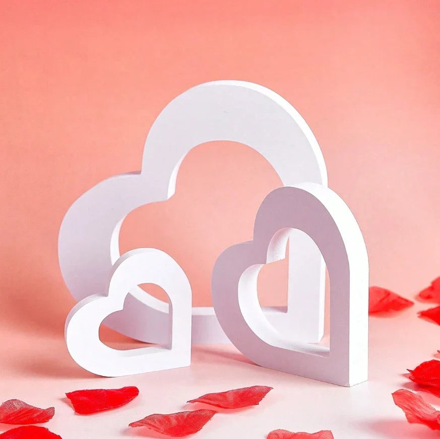 3-Piece White Heart-Shaped Decorative Set