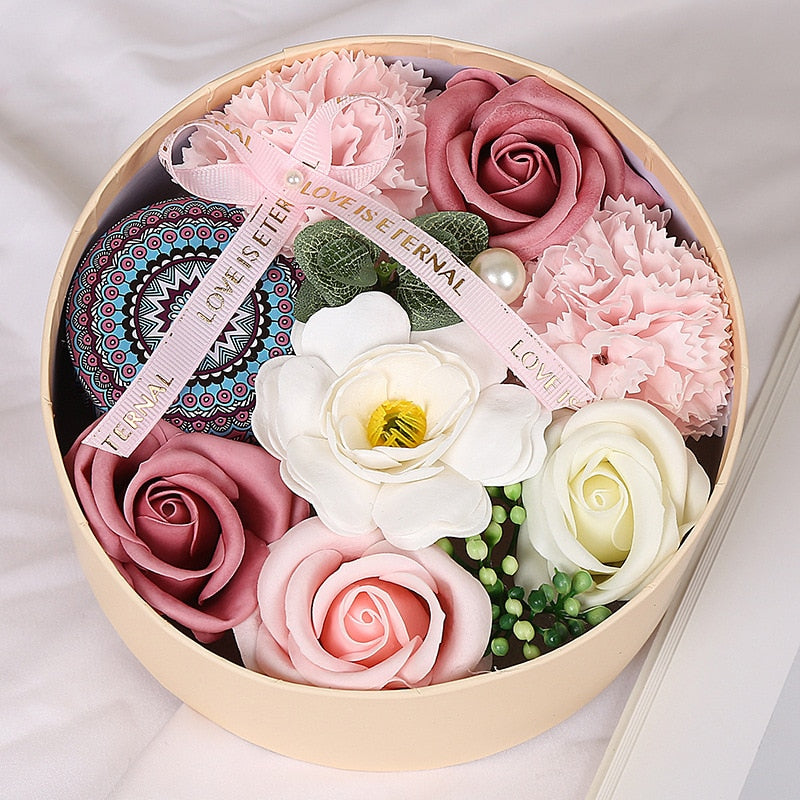 Geschenkbox mit Duftkerze mit künstlicher Rose