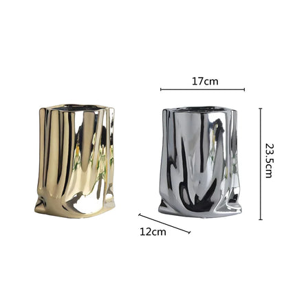 Vase en céramique à volants moderne