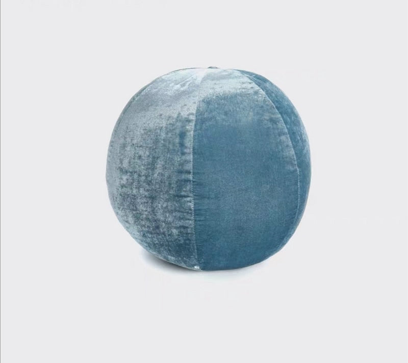 Nordic Ball Decorative Cushion