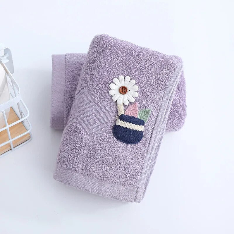 Embroidered Flower Towel Set