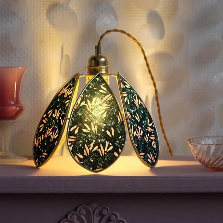 Suspension Petal Bloom