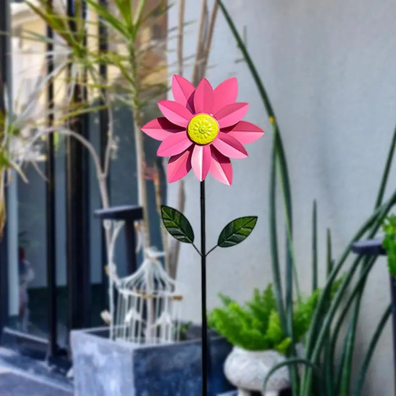 Florale Windmühlen aus Metall