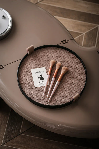 Nordisches rundes Schmucktablett