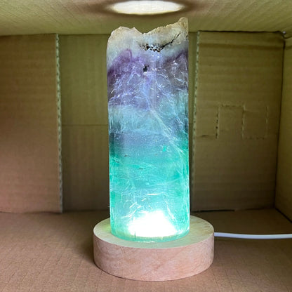 Lampe en cristal de fluorite arc-en-ciel naturel