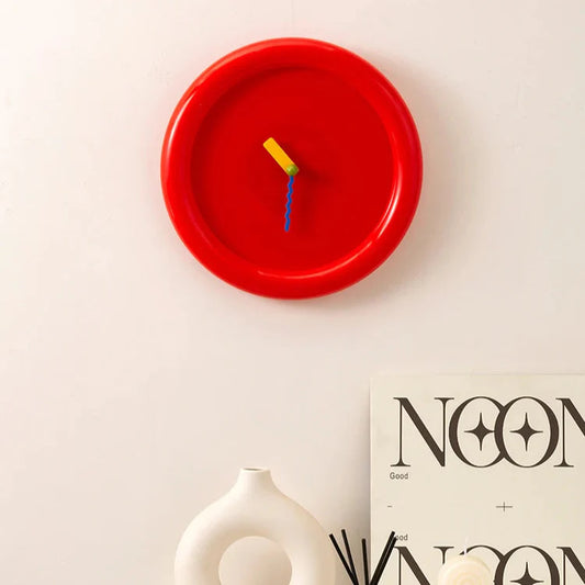 Horloge murale moderne et audacieuse