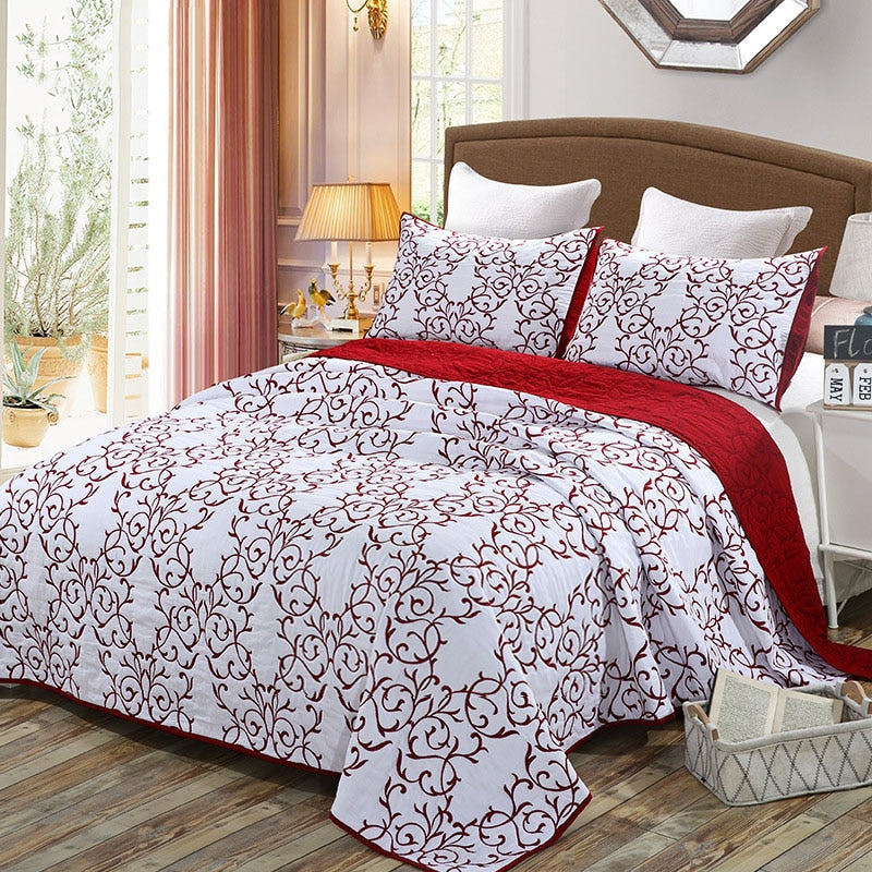 Embroidered Vines Quilt Set