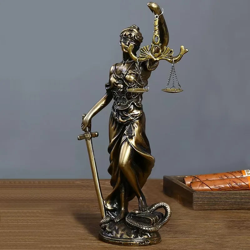 Retro Round-Bottom Desk Decor-Justice Goddess Resin Statue
