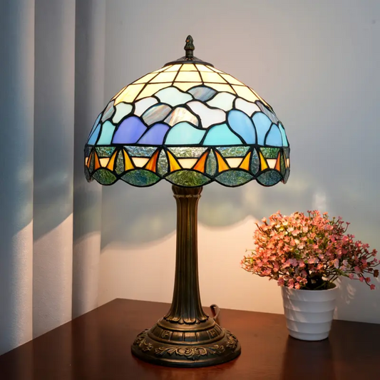 Leuchtende, von Rosen inspirierte Lampe