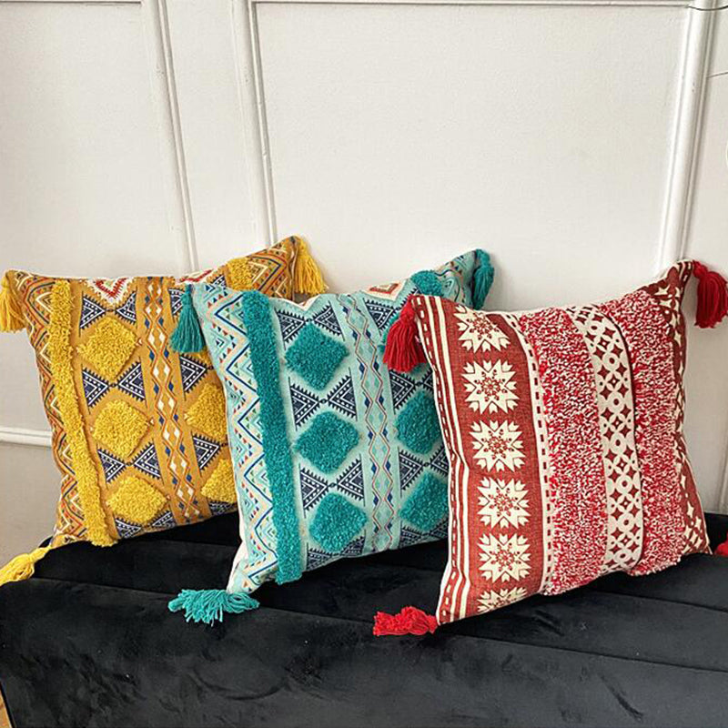 Housse de coussin à pompons touffeté Boho