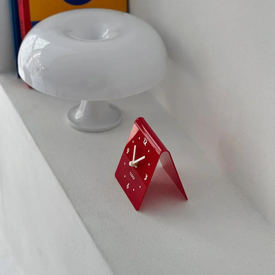Sleek Minimalist Metal Table Clock