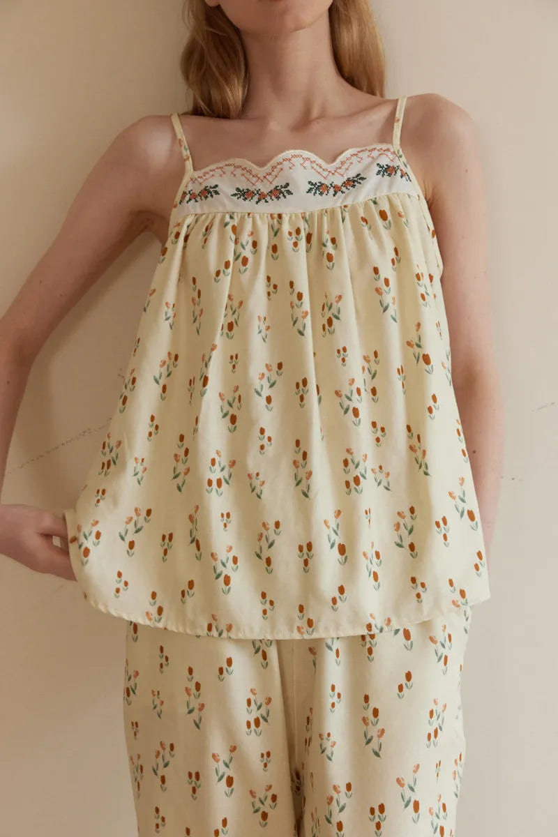Soft Tulip Embroidered Double Gauze Pajama