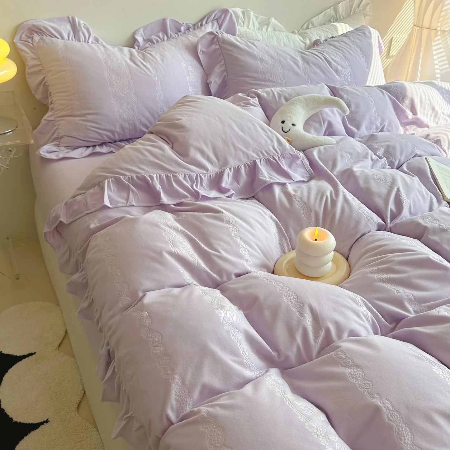 Plush Ruffled Jacquard Velvet Bedding Set