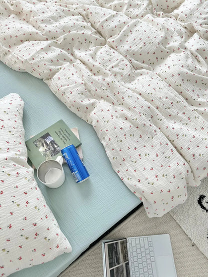 Textured Cherry & Bee Print Washed Cotton Bedding Set