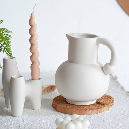 Abstrakter dreifacher Kerzenhalter aus Keramik