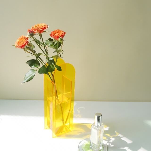 Little Arc Acrylic Vase