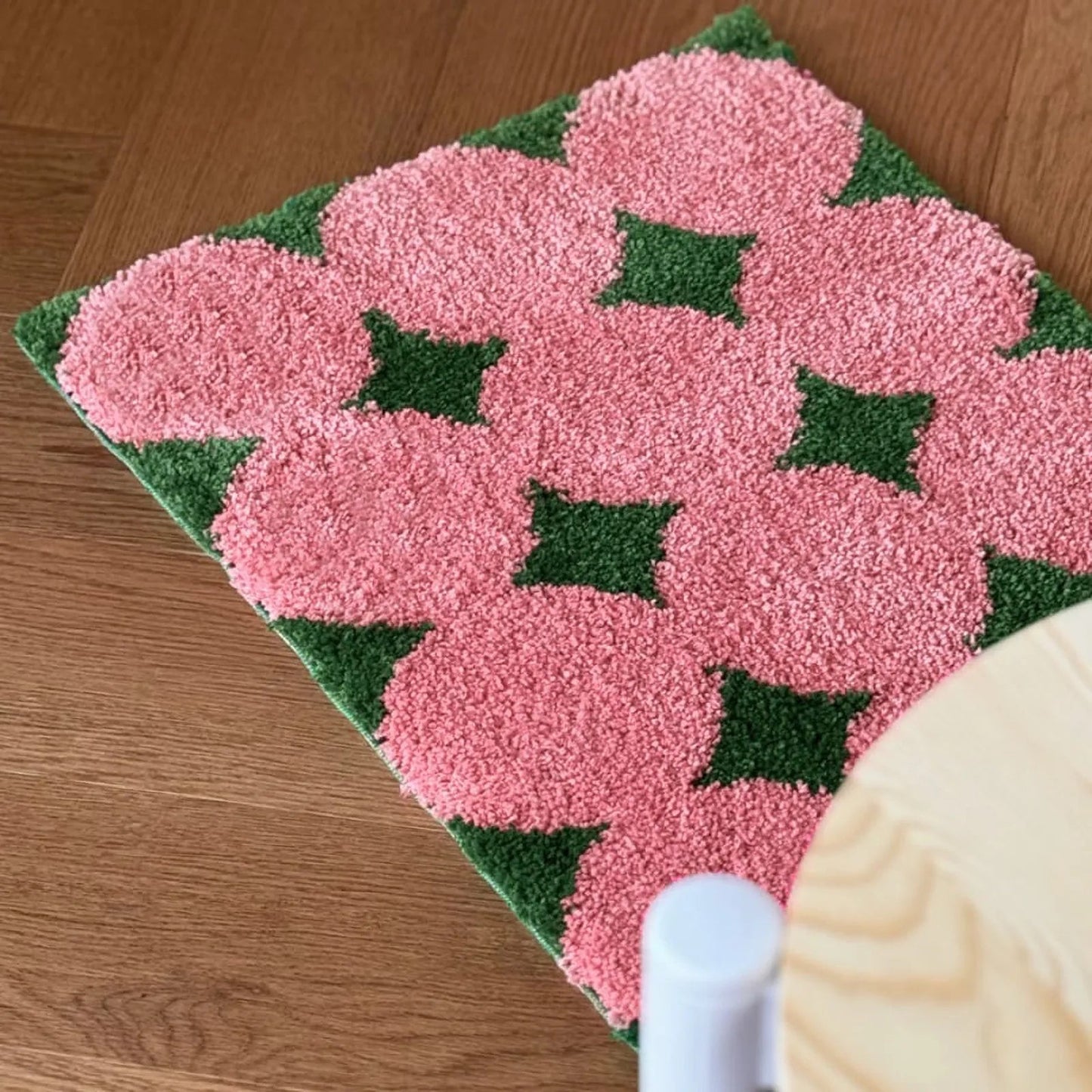Plush Floral Tufted Polyester Accent Rug