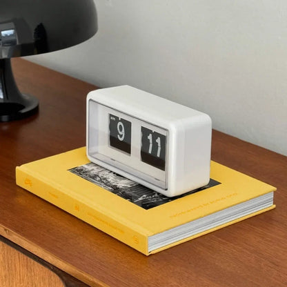 Minimalist Retro Auto Flip Table Clock for Desk & Shelf