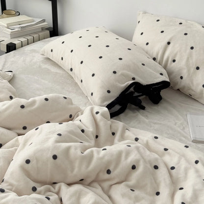 Plush Polka Dot Flannel Fleece Bedding Set