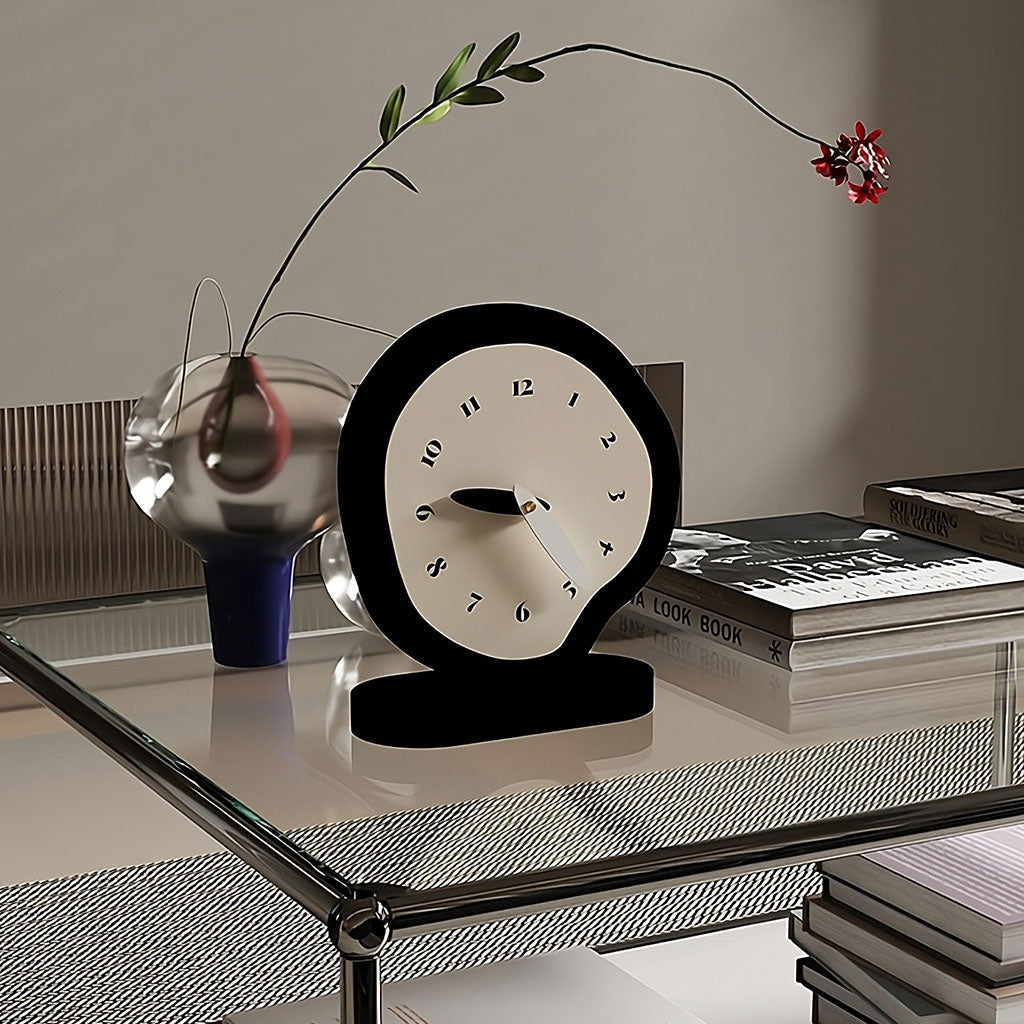Horloge de bureau minimaliste irrégulière en noir et blanc