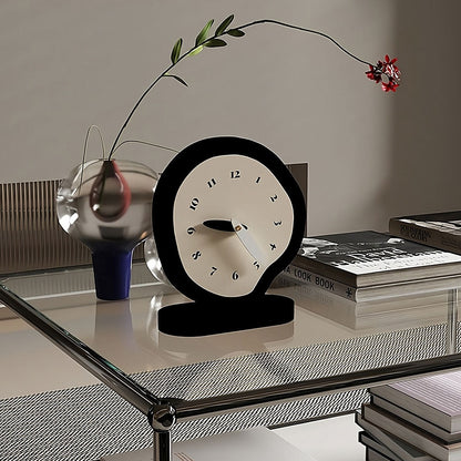 Horloge de bureau minimaliste irrégulière en noir et blanc