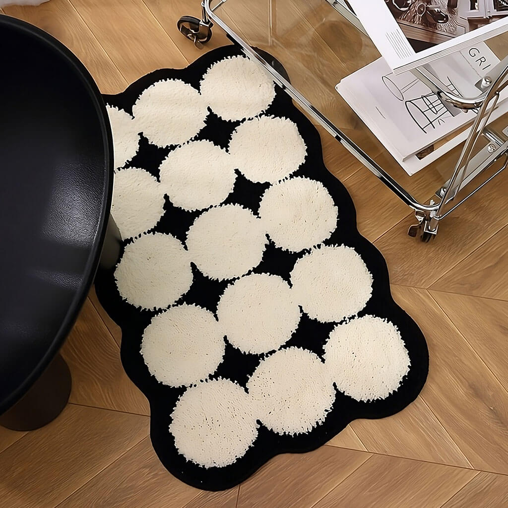 Black & White Circles Tufted Rug