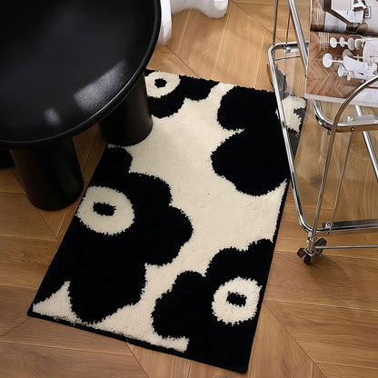 Black & White Flowers Tufted Rug