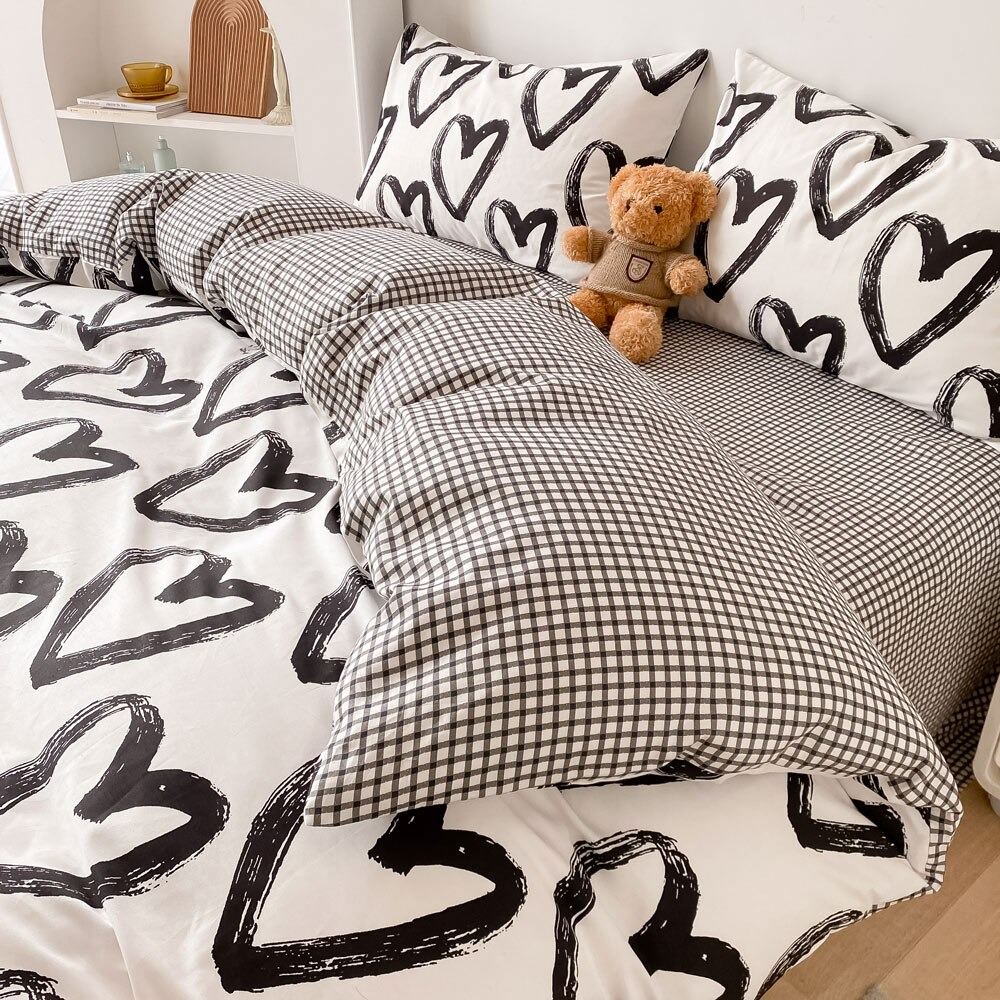 Brush Painted Heart Bedding Set bed sheet bedsheets black&white heart SUB CATEGORY_Bedding Sets