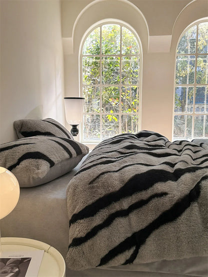 Plush Tiger Stripe Fleece Bedding Set