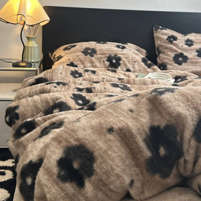 Plush Retro Floral Flannel Fleece Bedding Set