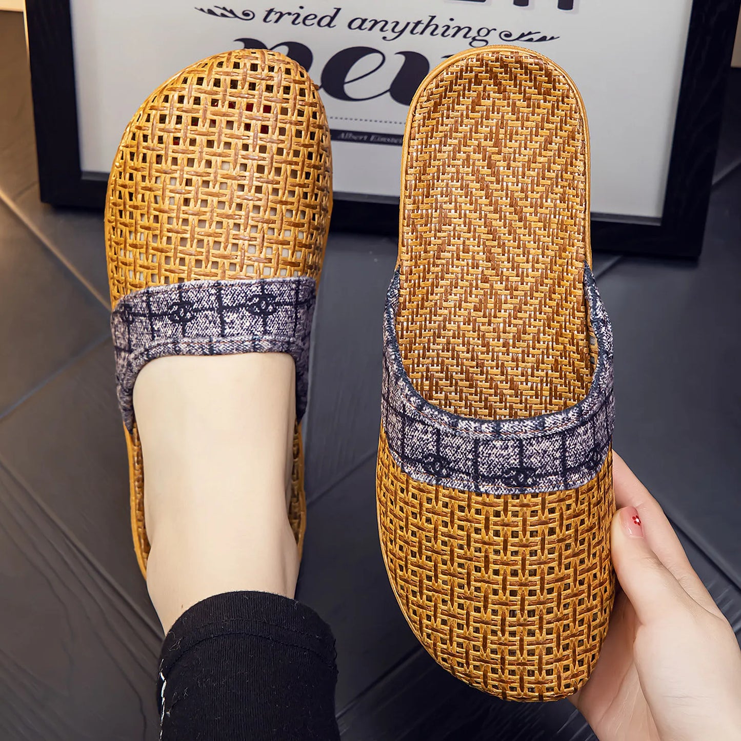 Cooling Plaid Natural Rattan House Slippers