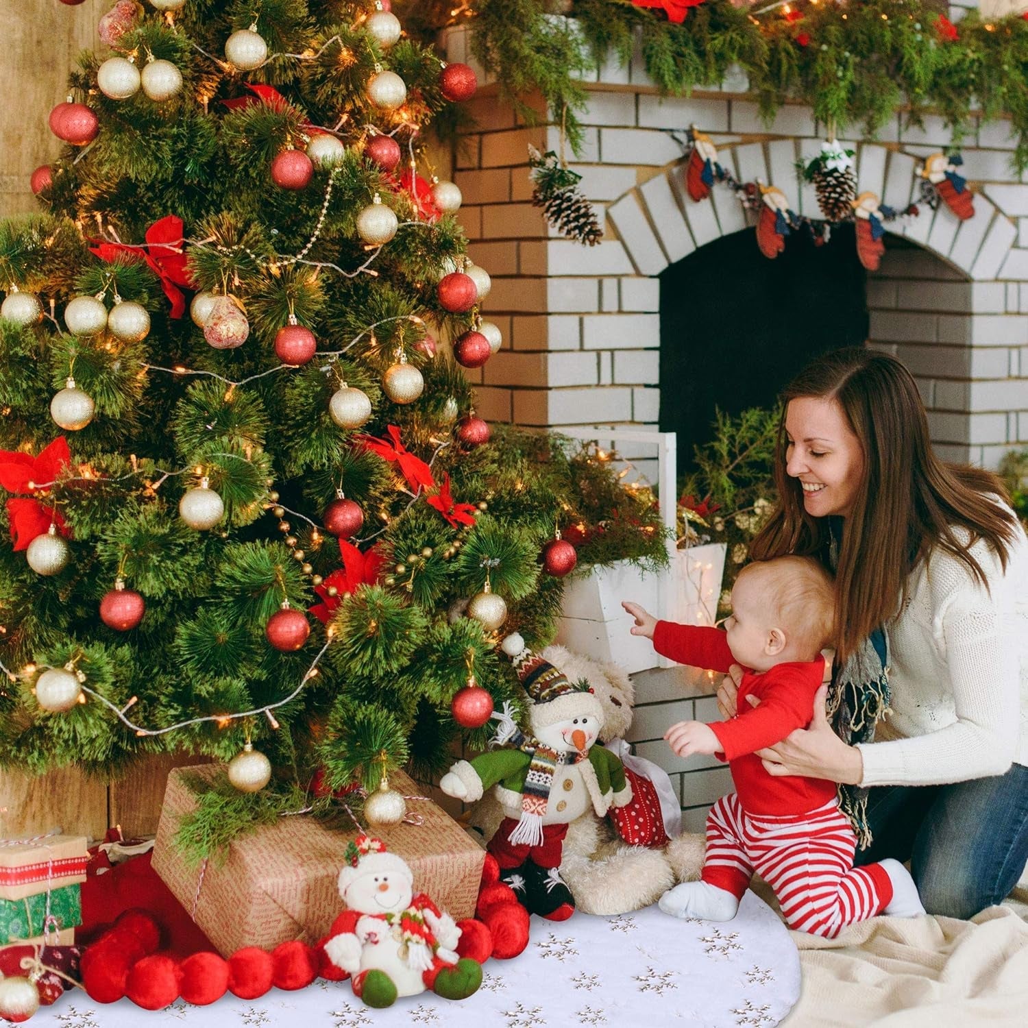 Christmas Tree Skirt - 48 Inches Large Snowy White Faux Fur Tree Skirt with Golden Snowy Pattern for Christmas Decorations Indoor Outdoor Home & Kitchen Seasonal Décor Tree Skirts