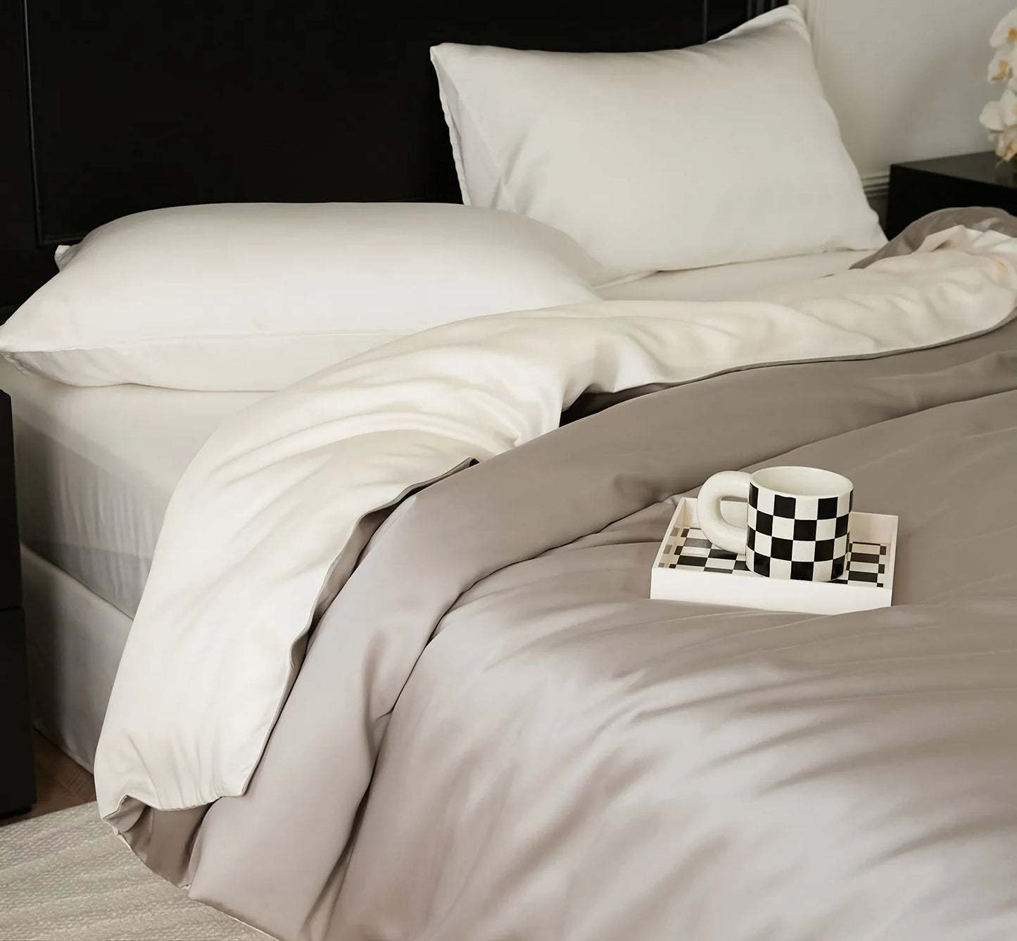 Calm Pastel Two-Tone Cooling Tencel Duvet Cover