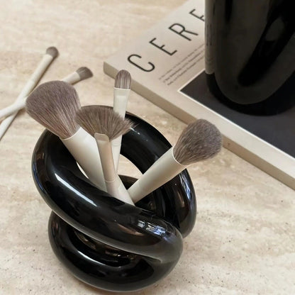 Curvy Ceramic Makeup Brush Holder storage